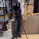 4.5FT TRIPOD STAND