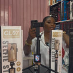 Clo7 selfie stick +face monitor
