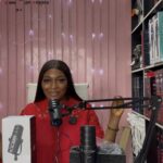 PODCAST MIC WITH HANGER